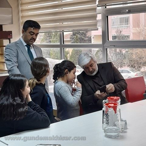 AK PARTİ İL BAŞKANLIĞINDAN DEPREMZEDELERE ZİYARET 