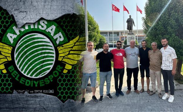 Akhisarsporda sular durulmuyor; İstifa Depremi