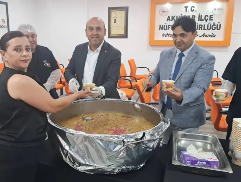 Dünya Nüfus Gününde Aşure Paylaşımı