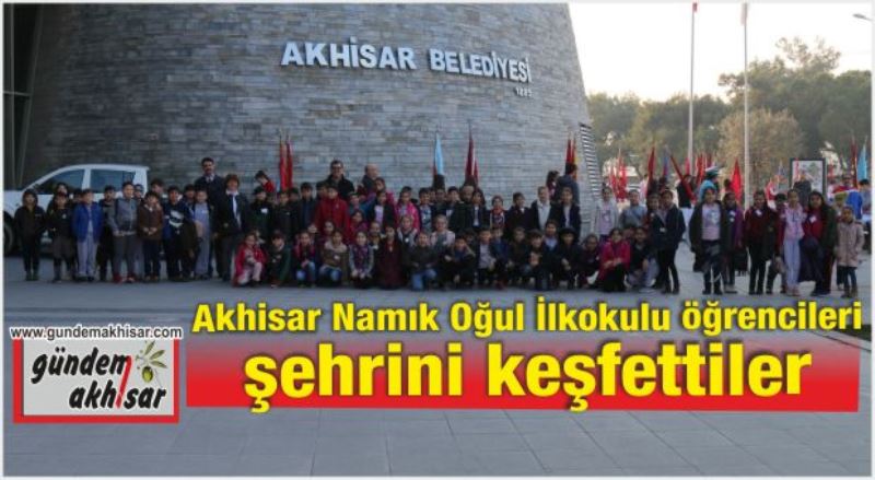 Akhisarlı öğrenciler tarihi öğreniyor