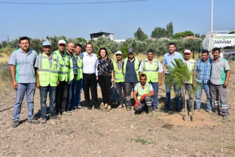 Başkan Dutlulu ‘Daha Yeşil Bir Akhisar’ için kolları sıvadı