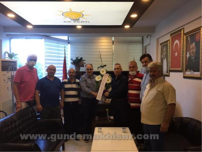Akhisargücü Spor Kulübü Yönetim Kurulu üyeleri AKPARTİ İlçe Yönetimini makamında ziyaret etti.
