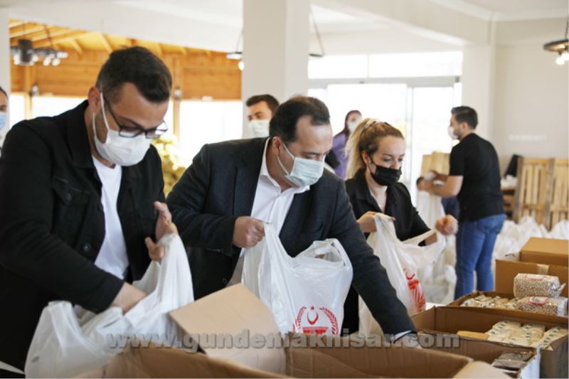 Akhisar Belediyesi’nden ihtiyaç sahiplerine Ramazan yardımı