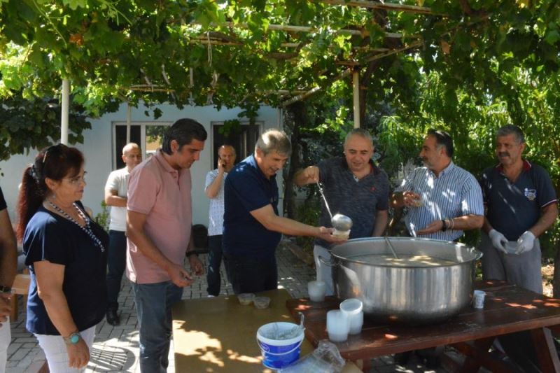 AKHİSAR GIDA İMALATÇILARI SİTESİ’NDEN AŞURE HAYRI